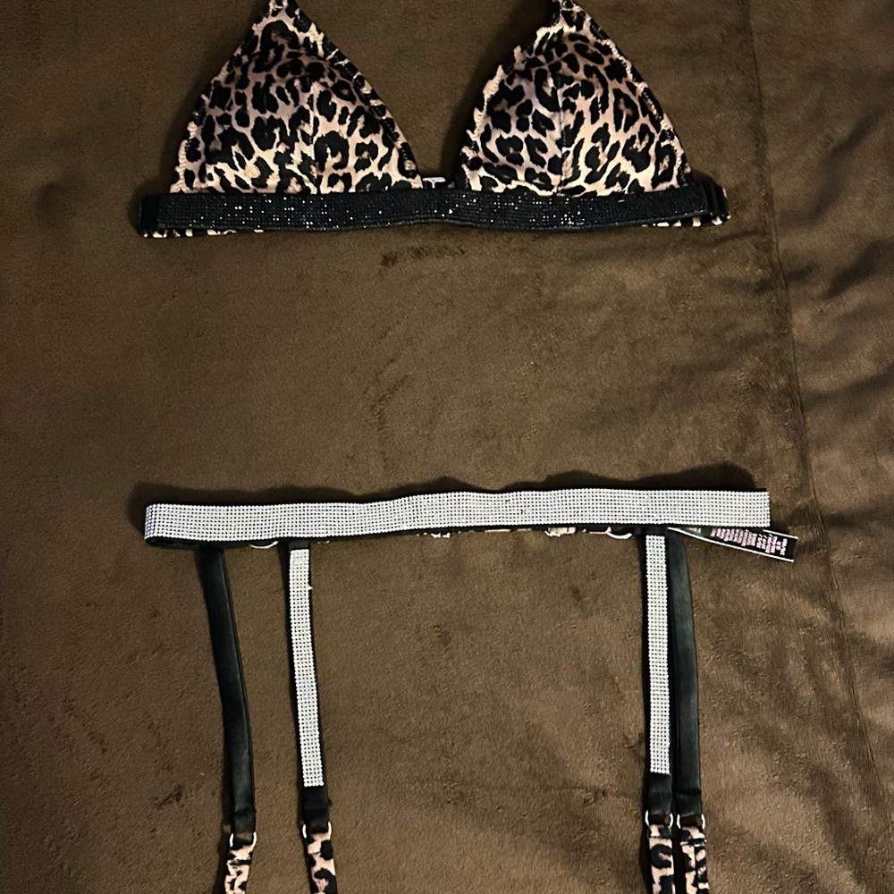 Victoria's Secret Black and Brown Bra Intimates